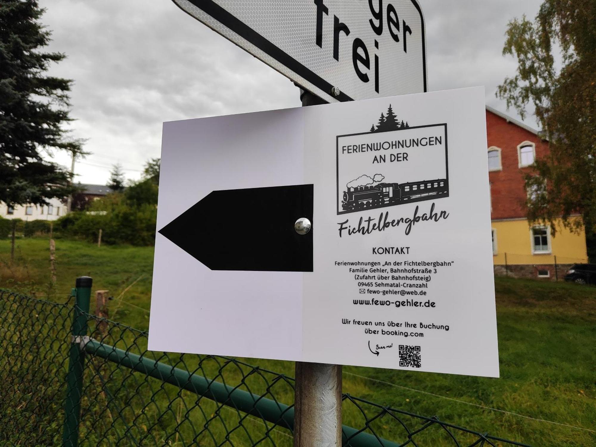 Ferienwohnungen An Der Fichtelbergbahn Cranzahl Esterno foto